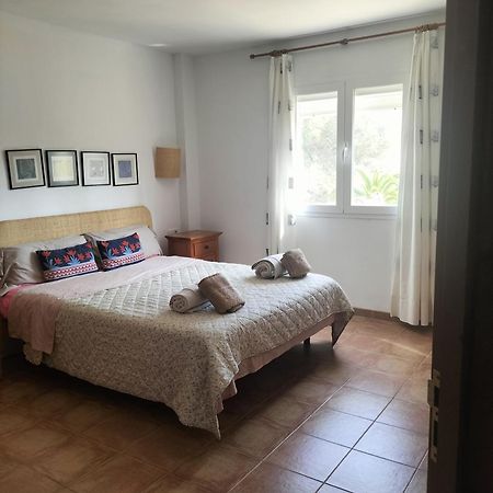 Son Bou By The Sea; Home With A Private Garden ภายนอก รูปภาพ